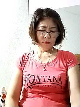 Snapshot of Baby-tits2024 chatting on 10/28/25, 01:58 Baby-tits2024 online show from 10/28/25, 01:58