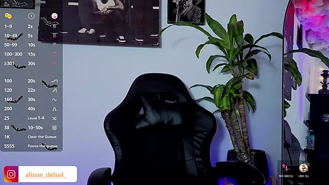 Alisson Wynter online show from 11/05/25, 10:43