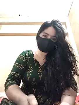 Magical Girl- online show from 10/05/25, 04:00