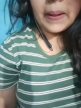 Love-Veronica online show from 05/23/26, 06:23