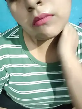 Love-Veronica online show from 07/19/26, 05:49