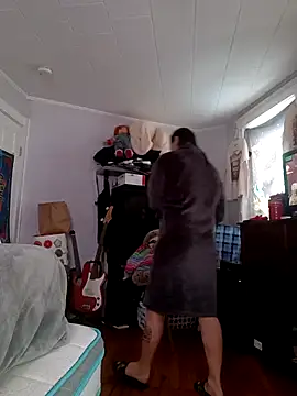 ChuckyyDee online show from 04/13/26, 02:00