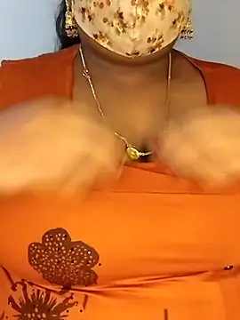 Snapshot of Sexy_Radhikaa chatting on 04/29/26, 05:30 Sexy Radhikaa online show from 04/29/26, 05:30