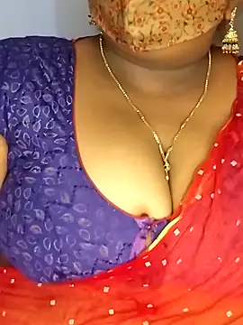 Snapshot of Sexy_Radhikaa chatting on 04/30/26, 05:36 Sexy Radhikaa online show from 04/30/26, 05:36