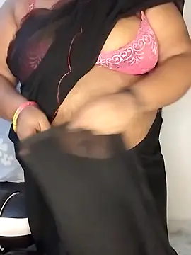 Snapshot of Sexy_Radhikaa chatting on 05/26/26, 11:23 Sexy Radhikaa online show from 05/26/26, 11:23