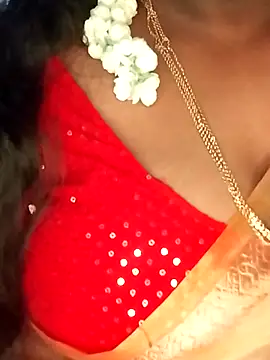 Snapshot of Sexy_Radhikaa chatting on 06/04/26, 03:56 Sexy Radhikaa online show from 06/04/26, 03:56