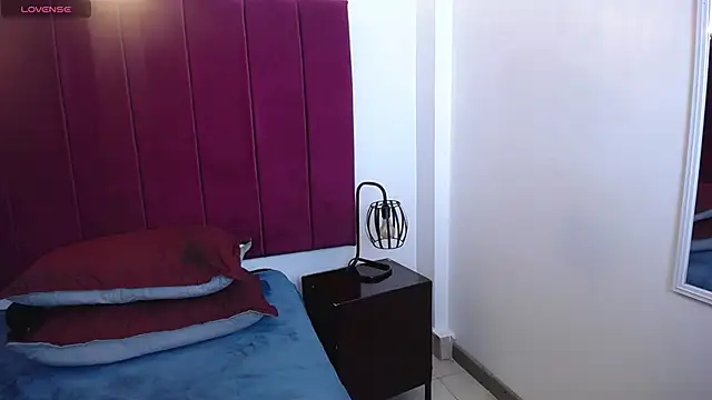 Snapshot of Kylee28 chatting on 12/30/24, 11:17 Kylee28 online show from 12/30/24, 11:17