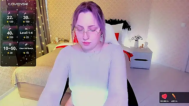 Snapshot of Jenny_Luvv chatting on 01/09/25, 08:03 Jenny Luvv online show from 01/09/25, 08:03