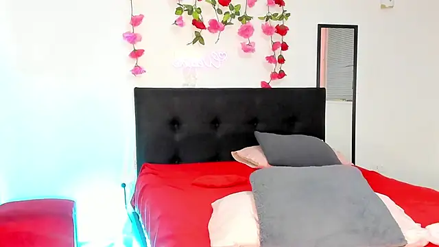 Snapshot of AlanaParker6_ chatting on 02/08/25, 01:33 AlanaParker6  online show from 02/08/25, 01:33