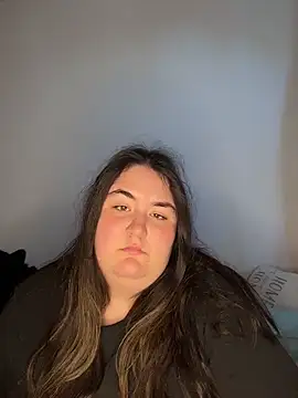 hotiee online show from 04/28/26, 05:01