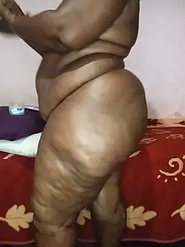 Snapshot of Sweetblackassxxx505 chatting on 06/18/26, 10:25 Sweetblackassxxx505 online show from 06/18/26, 10:25