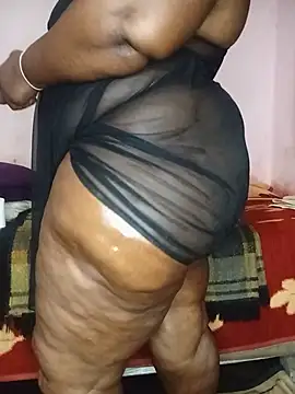 Snapshot of Sweetblackassxxx505 chatting on 06/25/26, 10:58 Sweetblackassxxx505 online show from 06/25/26, 10:58
