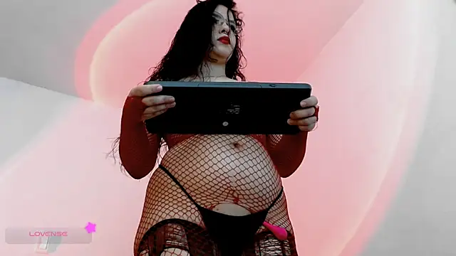 Snapshot of DollCam__ chatting on 02/14/25, 08:37 DollCam   online show from 02/14/25, 08:37
