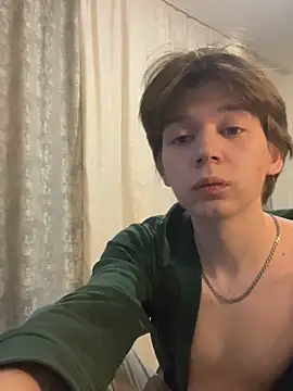 Snapshot of W_N_G_S chatting on 02/09/25, 11:15 W N G S online show from 02/09/25, 11:15