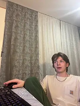 Snapshot of W_N_G_S chatting on 03/17/25, 08:09 W N G S online show from 03/17/25, 08:09