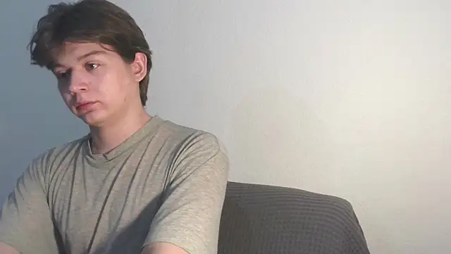 Snapshot of W_N_G_S chatting on 09/10/25, 08:53 W N G S online show from 09/10/25, 08:53