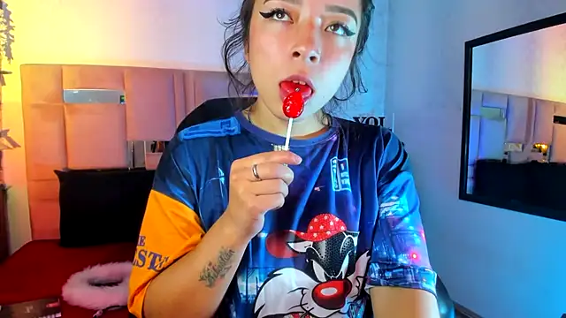 natacha  black  online show from 02/20/25, 02:57