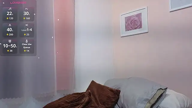 Snapshot of ZoeSmith6 chatting on 10/14/25, 01:34 ZoeSmith6 online show from 10/14/25, 01:34