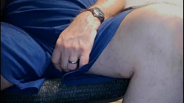 Snapshot of thickdaddy59 chatting on 06/11/26, 02:00 thickdaddy59 online show from 06/11/26, 02:00