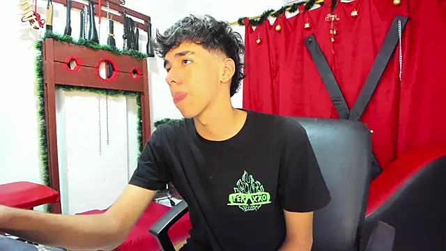 Harry LatinBoy online show from 12/16/24, 02:04