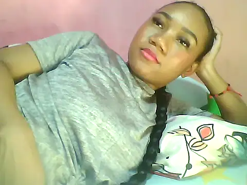 Fariana01 online show from 02/12/25, 01:52