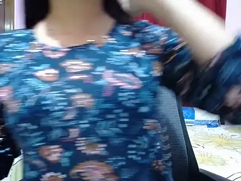 taisina online show from 10/31/25, 04:52