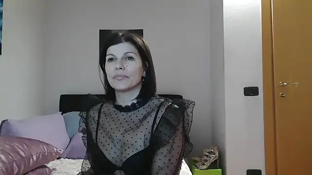 Snapshot of MISXY chatting on 01/11/25, 08:10 MISXY online show from 01/11/25, 08:10