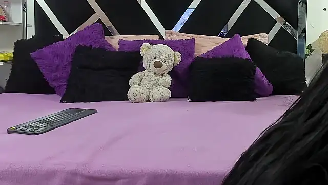 abby eemily online show from 10/11/25, 12:04