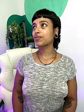 LollaByer online show from 11/26/25, 09:05