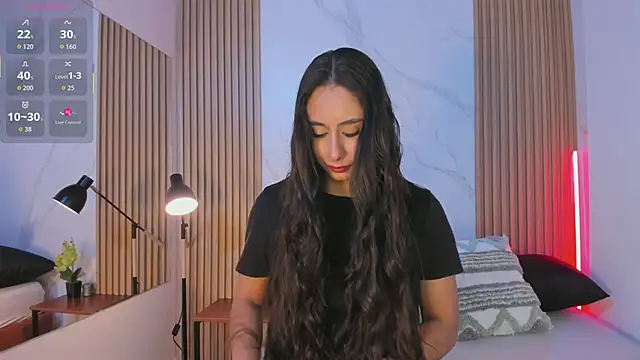 Julia Martinez  online show from 02/18/26, 11:28