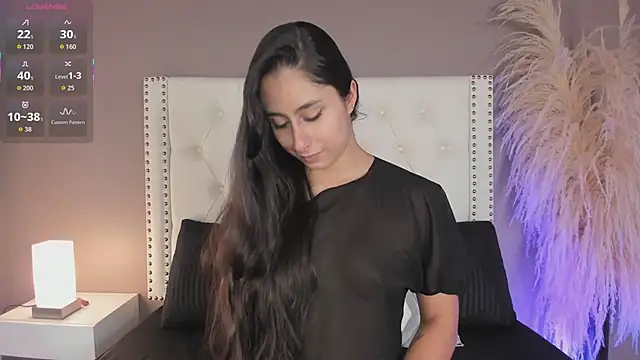 Snapshot of Julia_Martinez_ chatting on 06/22/26, 04:15 Julia Martinez online show from 06/22/26, 04:15