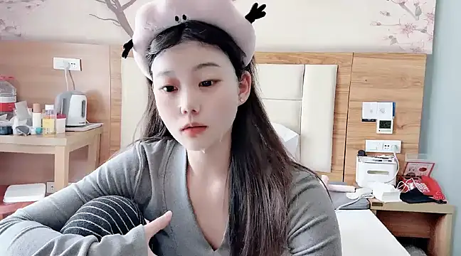 yangyang-1115 online show from 02/09/25, 06:54