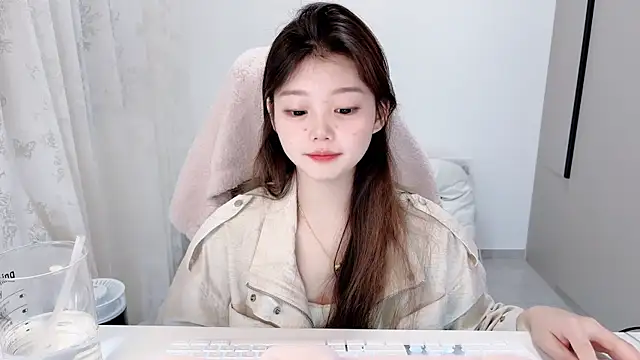 yangyang-1115 online show from 11/12/25, 05:41