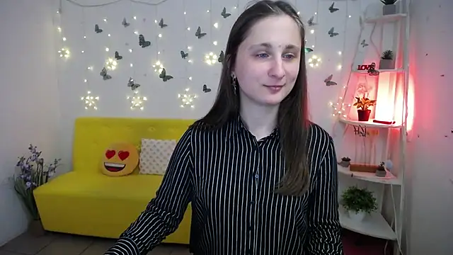 Snapshot of MichelLeee chatting on 05/01/26, 11:26 MichelLeee online show from 05/01/26, 11:26