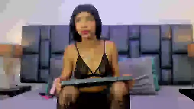 Snapshot of AshleyHill2 chatting on 02/28/25, 03:48 AshleyHill2 online show from 02/28/25, 03:48