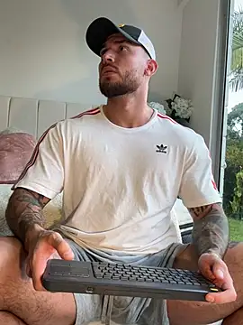 DimitriSullivan  online show from 04/25/26, 09:23