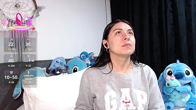Snapshot of Ella_Rousse chatting on 05/05/26, 10:34 Ella Rousse online show from 05/05/26, 10:34