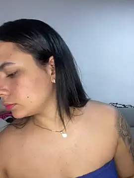 Snapshot of Leyna_Kenet chatting on 12/29/24, 08:37 Leyna Kenet online show from 12/29/24, 08:37