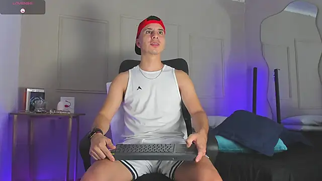 Snapshot of -Bruno-Bs chatting on 01/11/25, 10:29 -Bruno-Bs online show from 01/11/25, 10:29