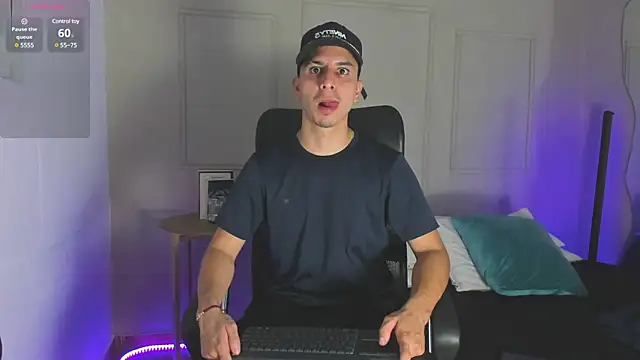 Snapshot of -Bruno-Bs chatting on 02/05/25, 09:07 -Bruno-Bs online show from 02/05/25, 09:07