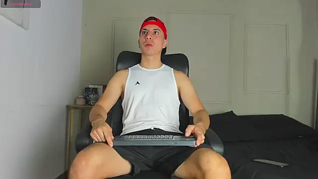 Snapshot of -Bruno-Bs chatting on 03/11/25, 12:17 -Bruno-Bs online show from 03/11/25, 12:17