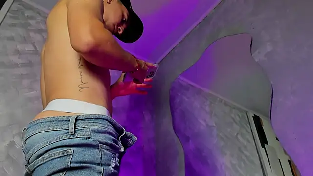 Snapshot of -Bruno-Bs chatting on 10/04/25, 05:44 -Bruno-Bs online show from 10/04/25, 05:44