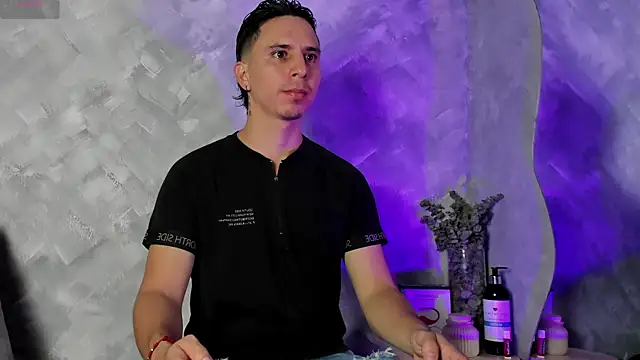 Snapshot of -Bruno-Bs chatting on 10/08/25, 10:51 -Bruno-Bs online show from 10/08/25, 10:51