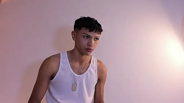 Snapshot of im_sebaslopez chatting on 01/26/25, 03:25 im sebaslopez online show from 01/26/25, 03:25
