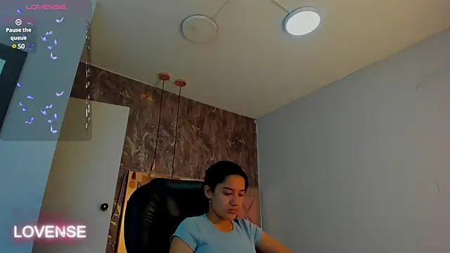 Snapshot of SKYLERWHIITEE chatting on 02/10/25, 03:24 SKYLERWHIITEE online show from 02/10/25, 03:24