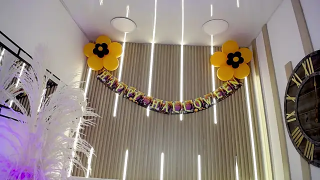 Aniie Doll online show from 10/31/25, 08:54