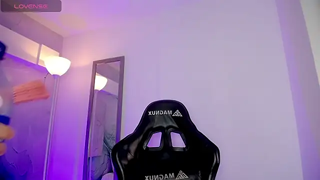 Aniie Doll online show from 03/17/26, 08:34