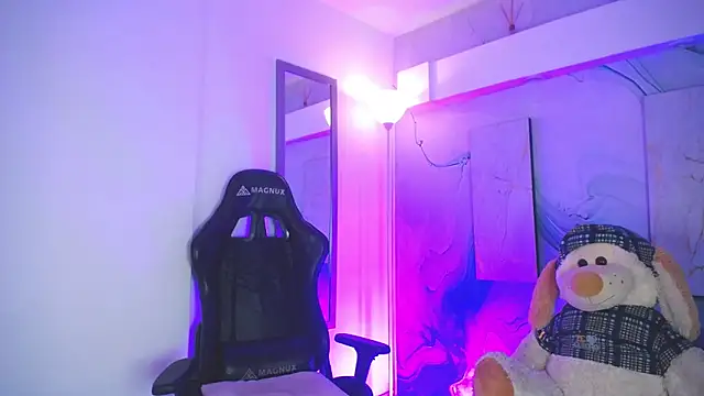 Aniie Doll online show from 06/09/26, 08:20