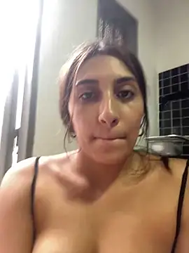 Snapshot of bigasssweet_2 chatting on 02/05/25, 07:42 bigasssweet 2 online show from 02/05/25, 07:42