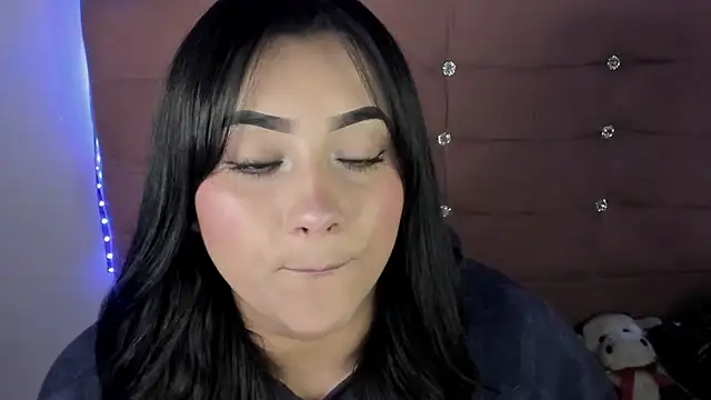 male couper online show from 02/12/25, 10:37